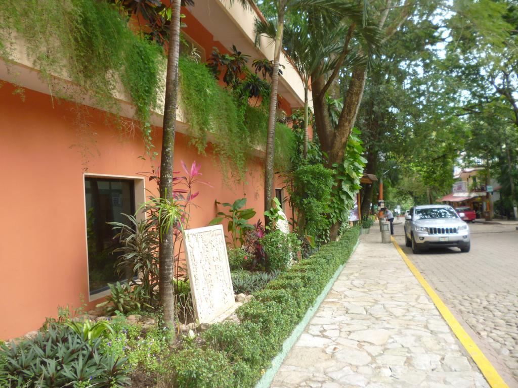 Hotel Maya Tulipanes Palenque Exterior foto