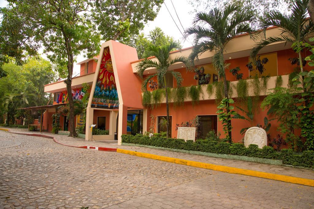 Hotel Maya Tulipanes Palenque Exterior foto